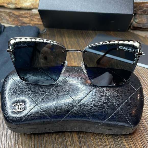 Chanel Pearl Sunglasses Style- 4235-H, 108/S4, - Picture 3 of 14